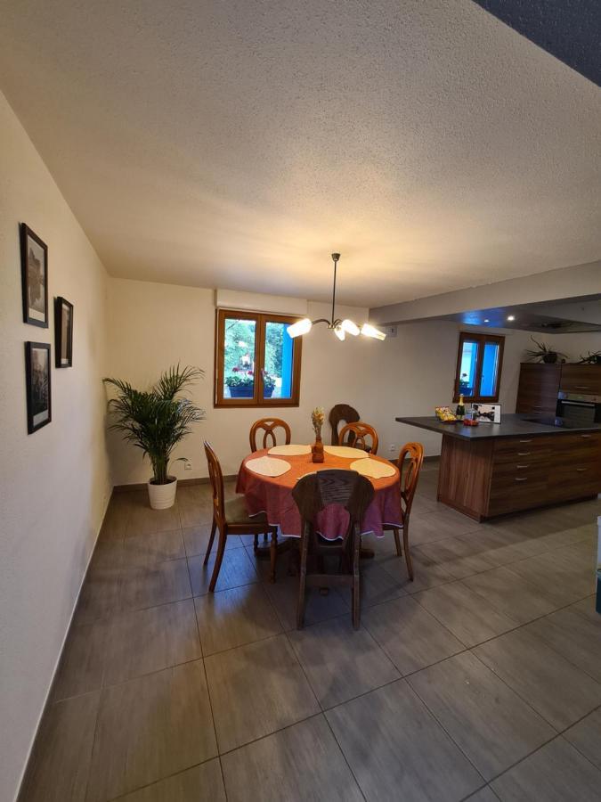Agreable Appartement Avec Spa Proche De La Foret Brechaumont Exterior photo